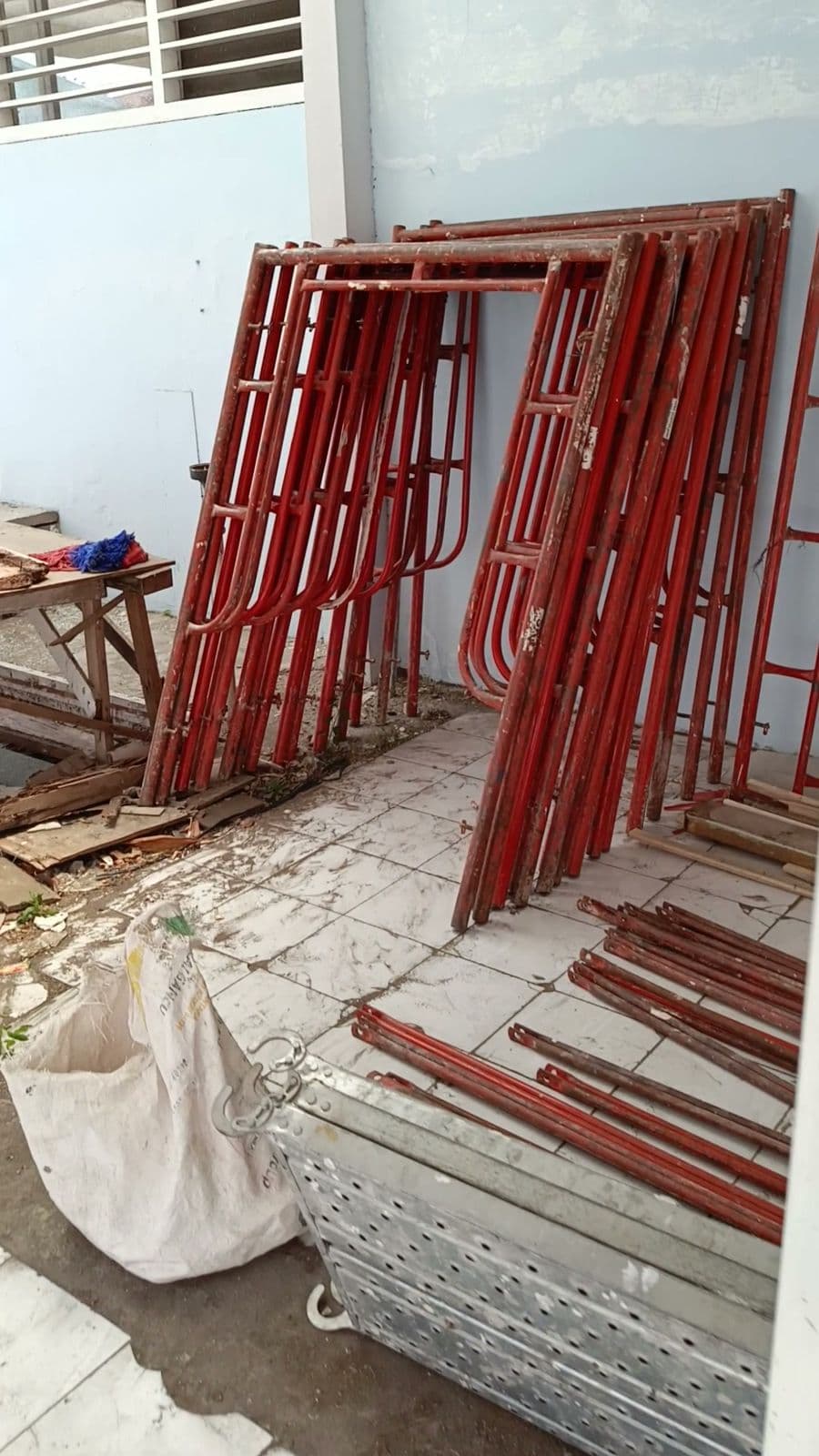 RSUD Kilisuci, Kota Kediri — 10 set scaffolding + 3 catwalk